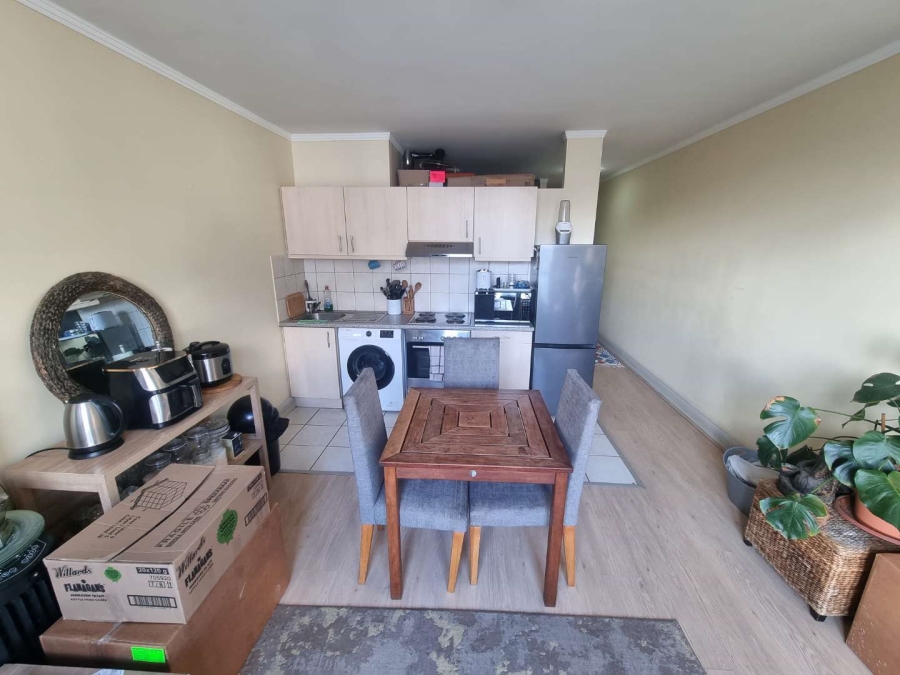 1 Bedroom Property for Sale in Zonnebloem Western Cape